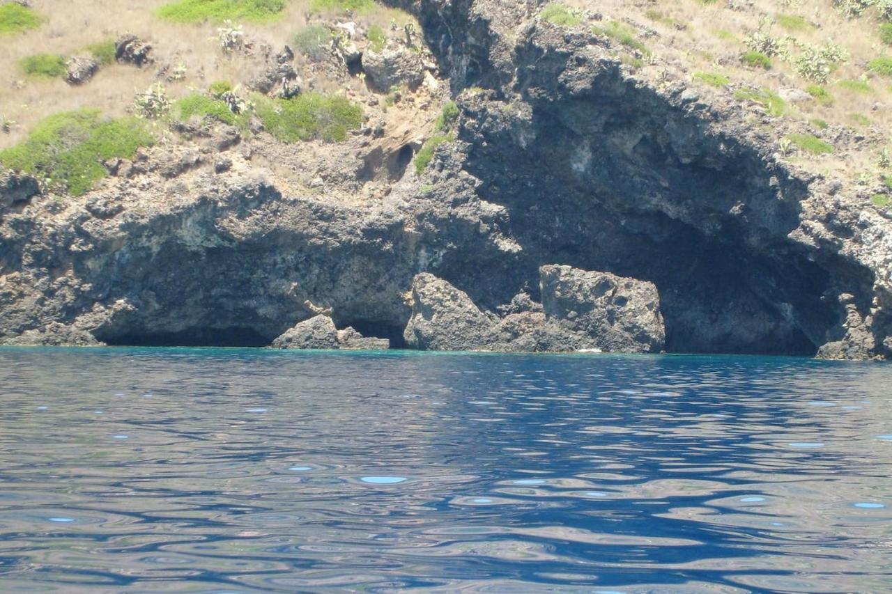 Appartamento Al Centro Di Ustica Isola di Ustica Bagian luar foto
