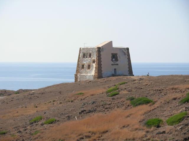 Appartamento Al Centro Di Ustica Isola di Ustica Bagian luar foto