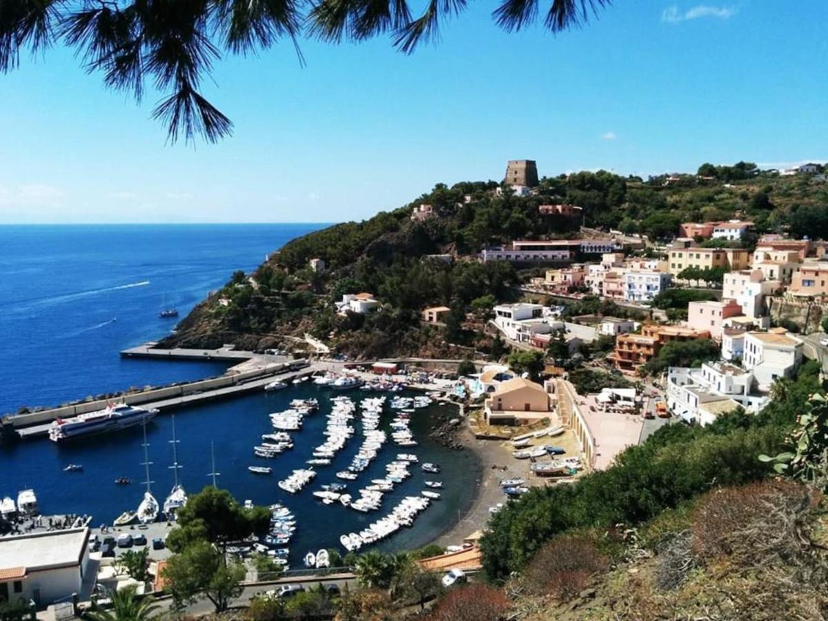 Appartamento Al Centro Di Ustica Isola di Ustica Bagian luar foto
