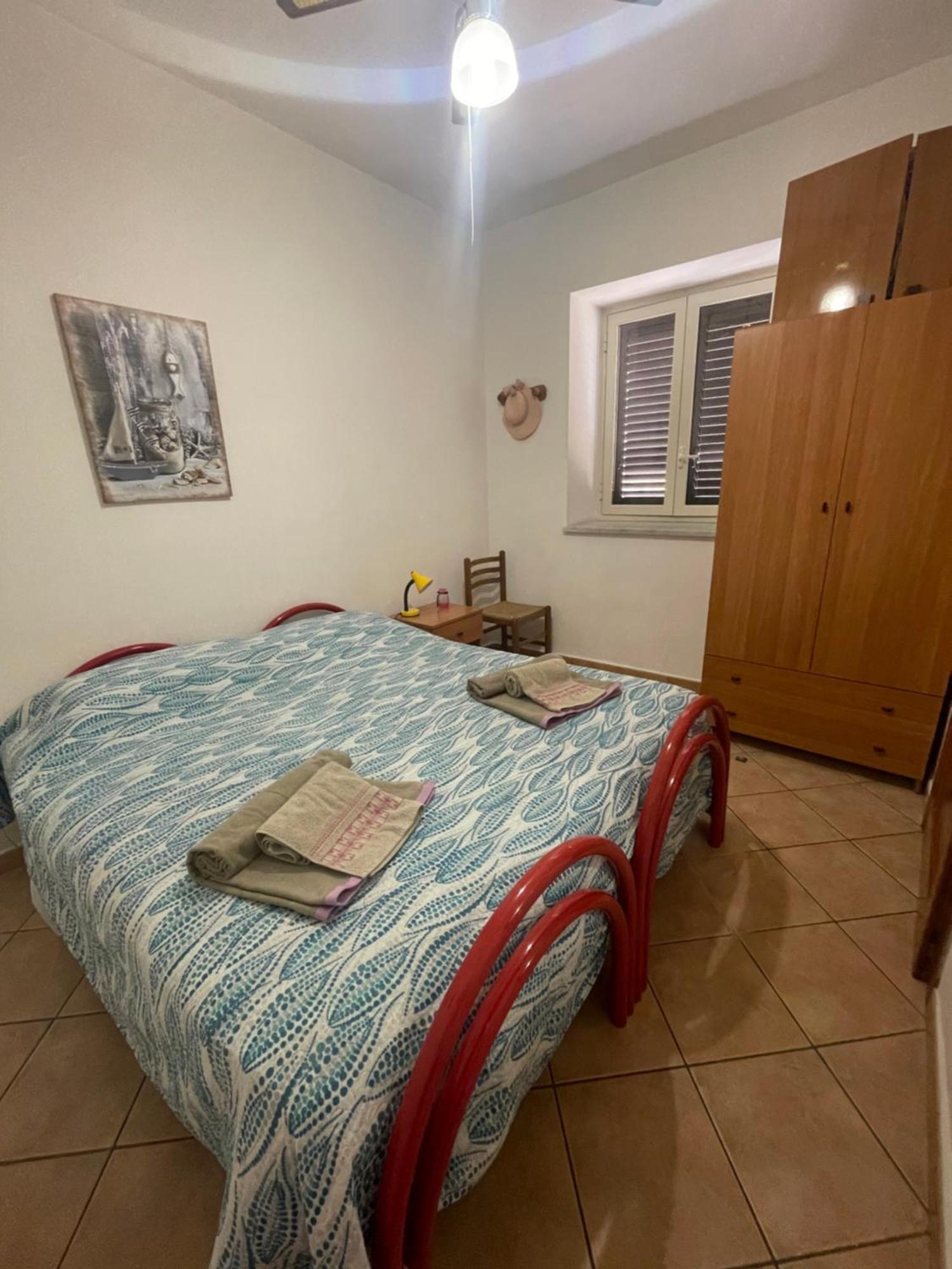 Appartamento Al Centro Di Ustica Isola di Ustica Bagian luar foto