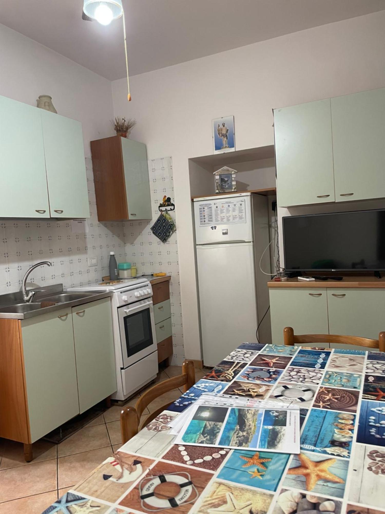 Appartamento Al Centro Di Ustica Isola di Ustica Bagian luar foto